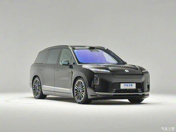 Автомобиль NIO