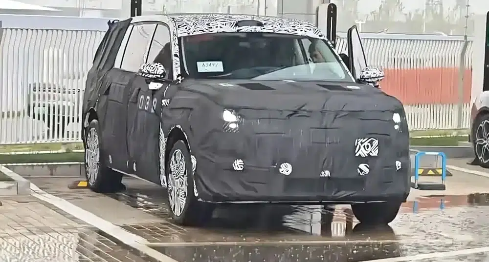 Xiaomi готовит штурм автопрома: в 2026 — два EREV‑кроссовера и два обновлённых седана SU7