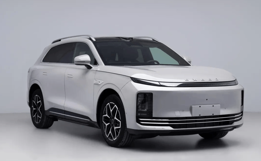 Chery Exeed Exlantix ET7 поражает: до 726 км и батарея CATL 97,7 кВт·ч в электрической версии