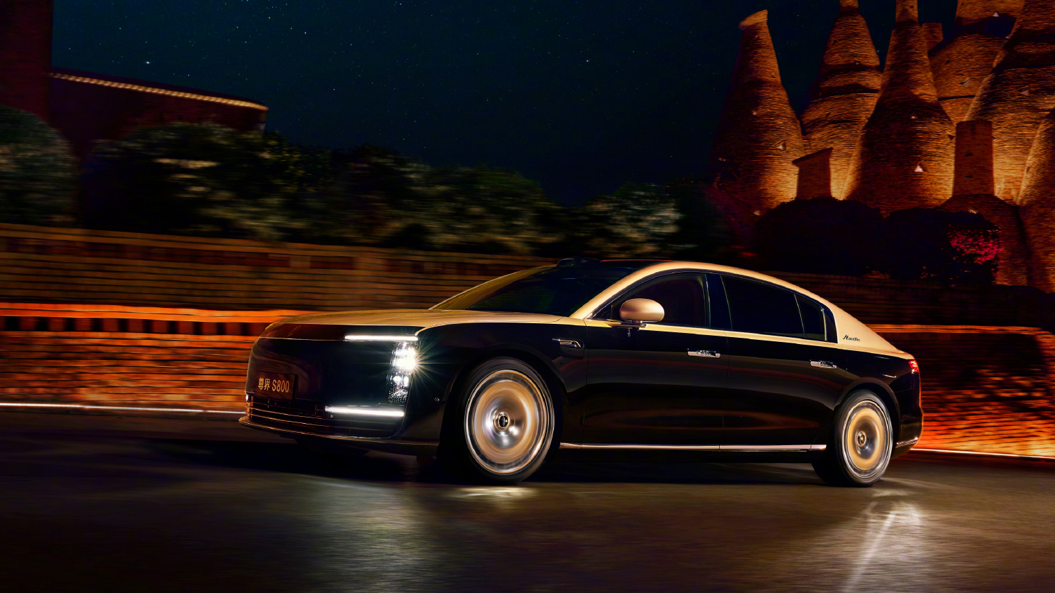 Huawei Maextro S800 взорвал китайский рынок — обогнал Porsche, BMW и Maybach по продажам